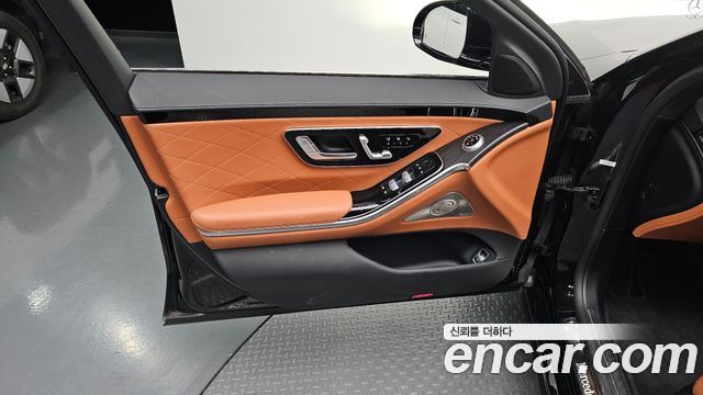 Mercedes-Benz S-Class 2022 — photo 14