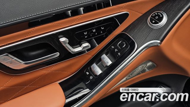 Mercedes-Benz S-Class 2022 — photo 27