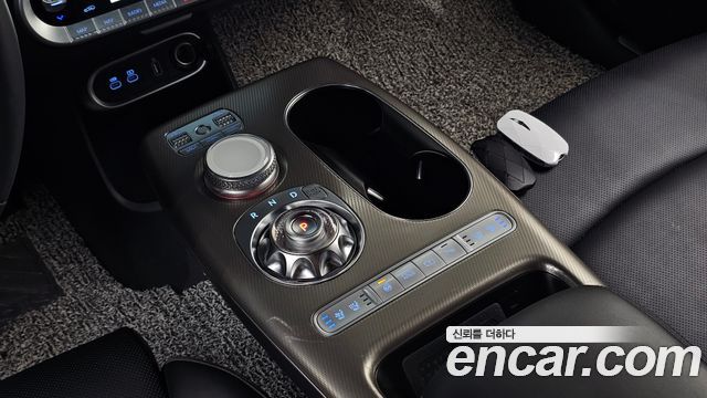 Genesis GV60 2022 — photo 9