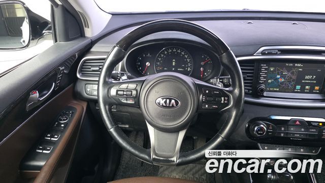 Kia Sorento 2016 — photo 13