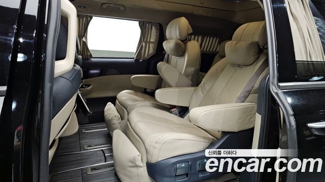 Kia Canival 2021 — photo 12