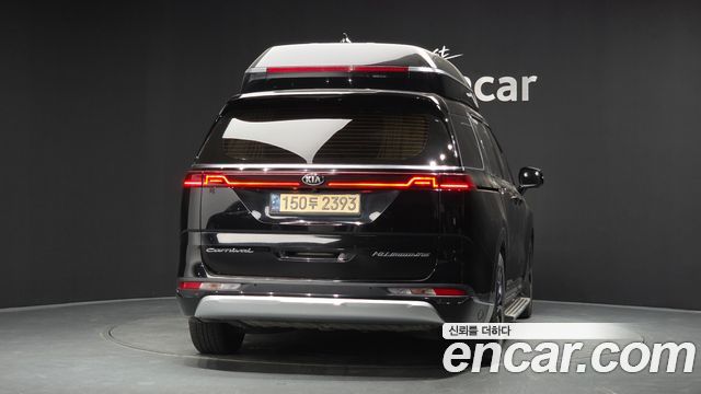 Kia Canival 2021 — photo 4
