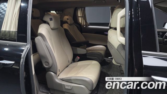 Kia Canival 2021 — photo 12