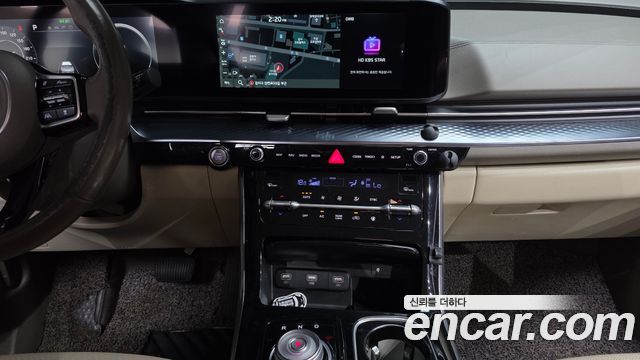 Kia Canival 2021 — photo 17