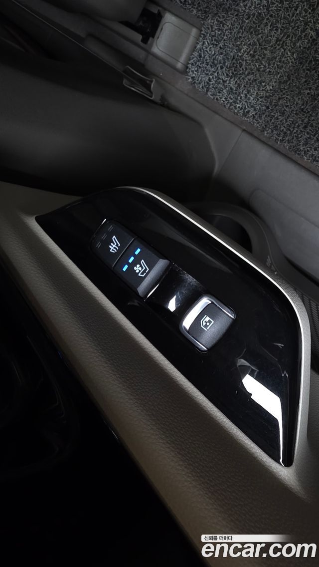 Kia Canival 2021 — photo 18