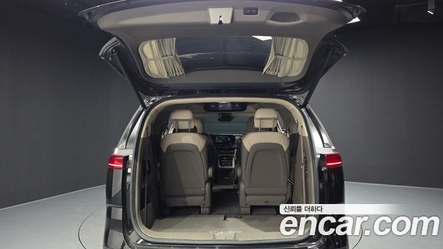 Kia Canival 2021 — photo 20