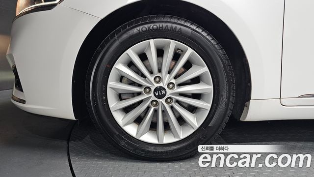 Kia K7 2016 — photo 5