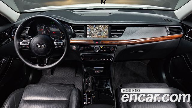Kia K7 2016 — photo 10