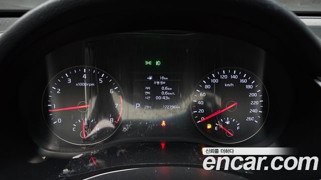 Kia K7 2016 — photo 11