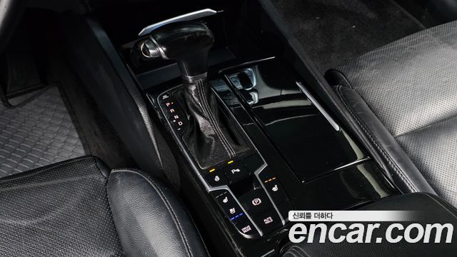 Kia K7 2016 — photo 12
