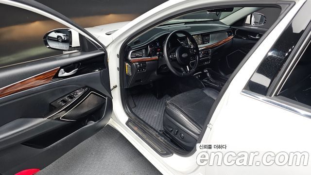 Kia K7 2016 — photo 13