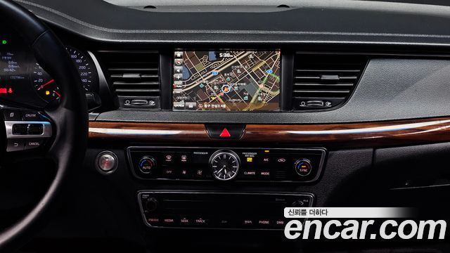 Kia K7 2016 — photo 21