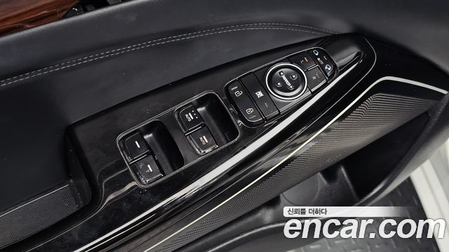 Kia K7 2016 — photo 24