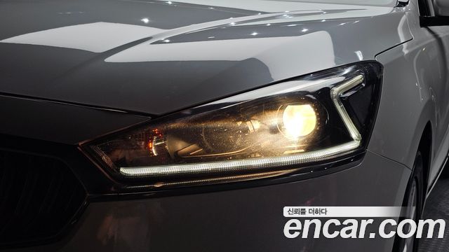 Kia K7 2016 — photo 8