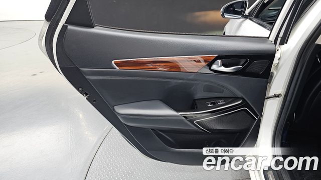 Kia K7 2016 — photo 15