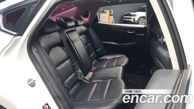 Kia K7 2016 — photo 16