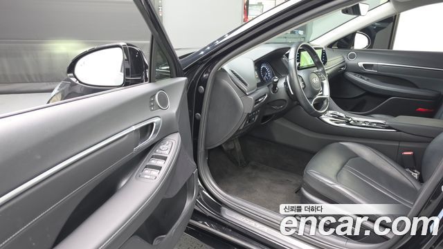 Hyundai Sonata 2022 — photo 13