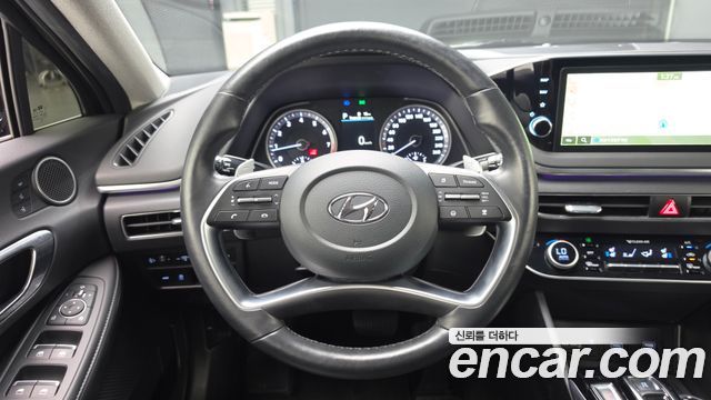 Hyundai Sonata 2022 — photo 19