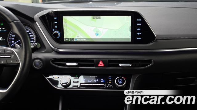 Hyundai Sonata 2022 — photo 20