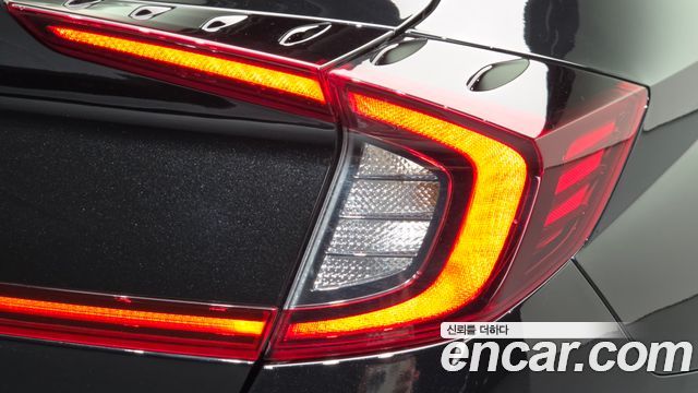 Hyundai Sonata 2022 — photo 9