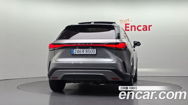 Lexus RX 2025 — photo 4