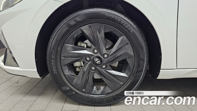 Hyundai AVANTE 2023 — photo 5