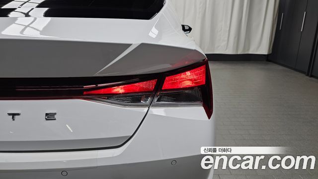 Hyundai AVANTE 2023 — photo 9
