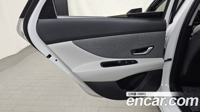 Hyundai AVANTE 2023 — photo 15