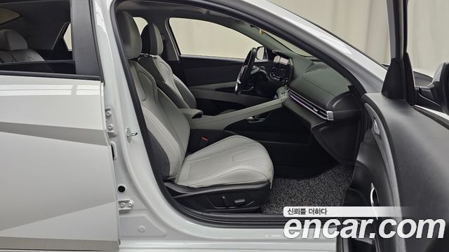Hyundai AVANTE 2023 — photo 16