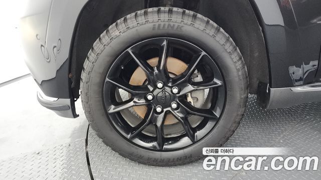 Jeep Cherokee 2015 — photo 5