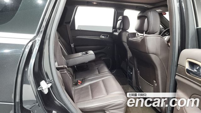Jeep Cherokee 2015 — photo 11