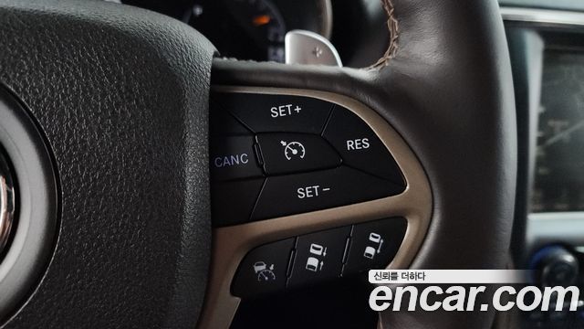 Jeep Cherokee 2015 — photo 15