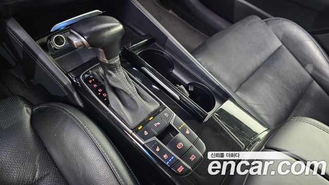 Kia K7 2017 — photo 12