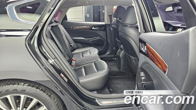 Kia K7 2017 — photo 18