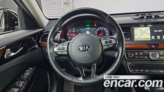 Kia K7 2017 — photo 19