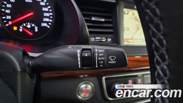 Kia K7 2017 — photo 22