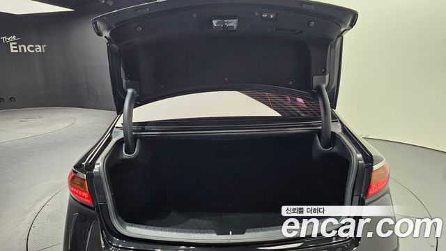 Kia K7 2017 — photo 26
