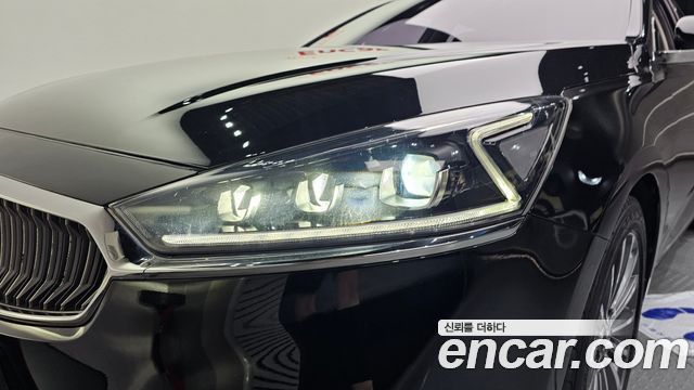 Kia K7 2017 — photo 8