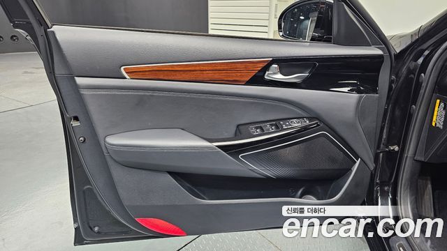 Kia K7 2017 — photo 14