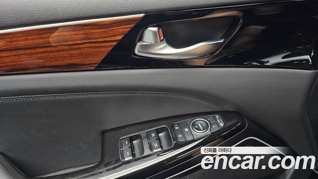Kia K7 2017 — photo 29