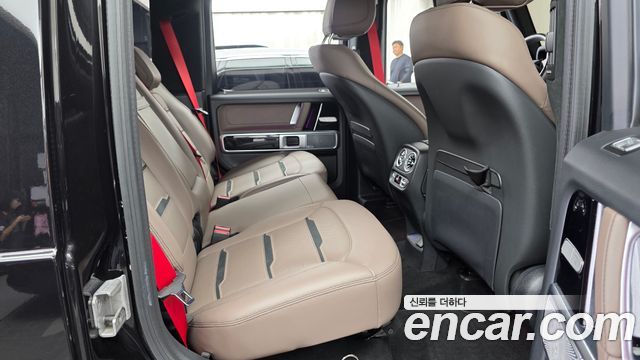 Mercedes-Benz G-Class 2025 — photo 17