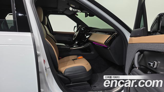 Land Rover Range Rover Sport 2025 — photo 13