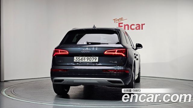 Audi Q5 2020 — photo 4