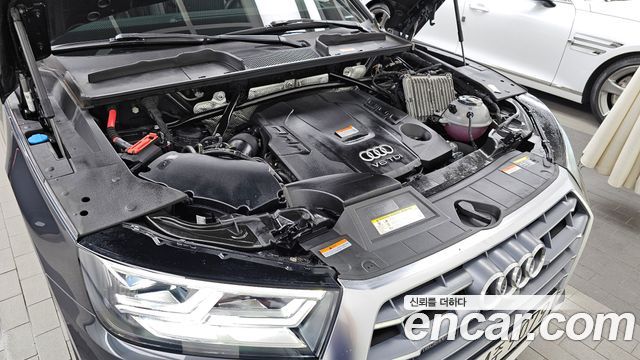 Audi Q5 2020 — photo 6