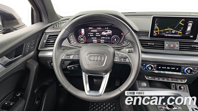 Audi Q5 2020 — photo 19