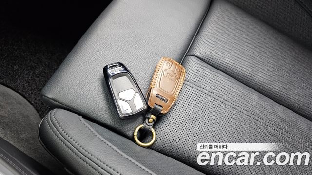 Audi Q5 2020 — photo 16