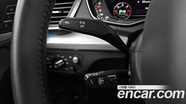Audi Q5 2020 — photo 29