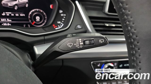 Audi Q5 2020 — photo 30