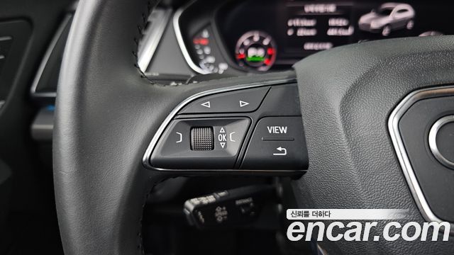 Audi Q5 2020 — photo 33