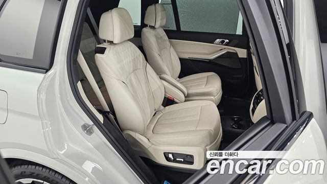 BMW X7 2025 — photo 17